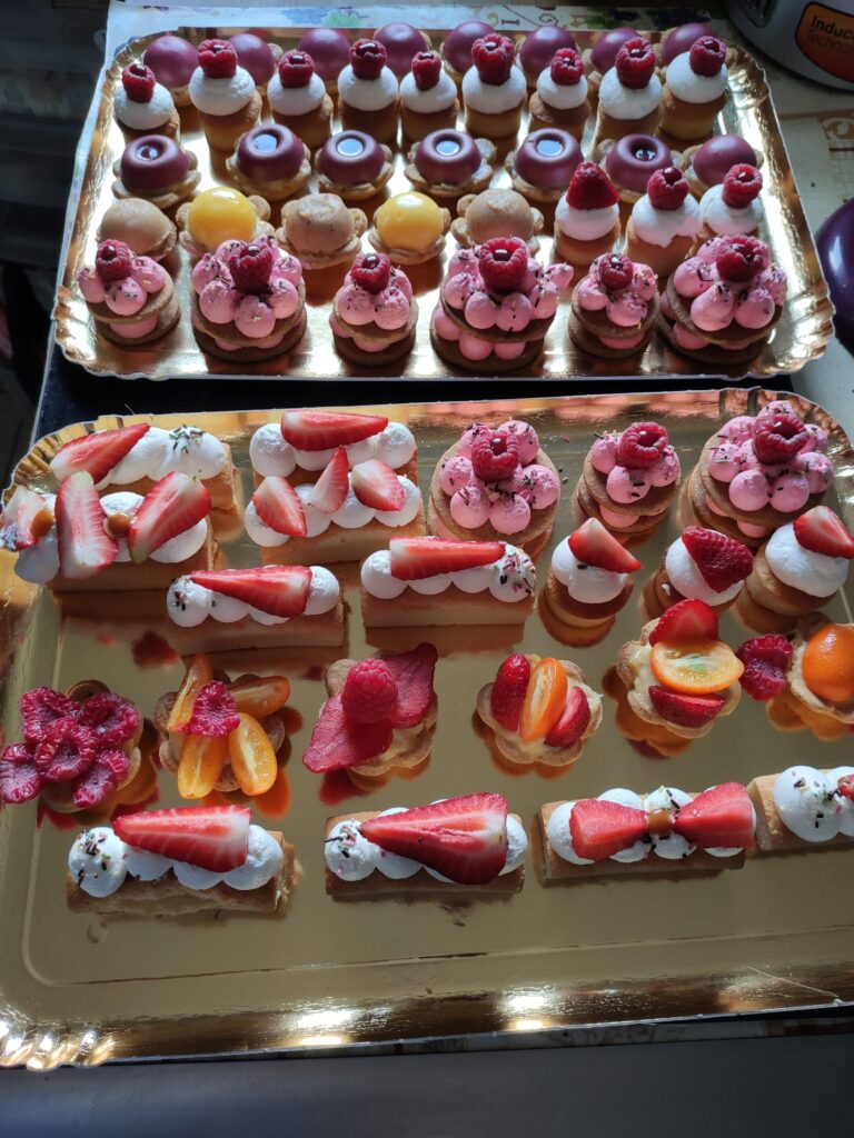 PETITS FOURS